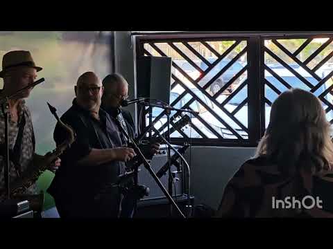 Mickey Lespron & Ersi Arvizu performing "Sabor a Mí" a song they recorded with (El Chicano)