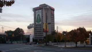 preview picture of video 'CHoA / Executive Park Hotel Building Implosion'
