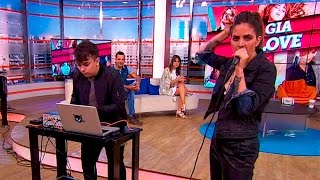 Gia Love cantó en vivo en el cierre de Desayunos Informales