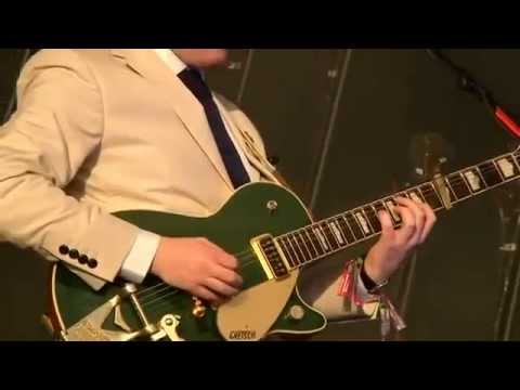 Two Door Cinema club - Something Good Can Work (Live @ Glastonbury 2013)