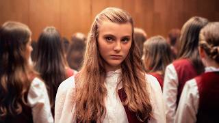 【実話】49人の少女が被害に…“天才指導者”に隠された異常な支配／映画『ブロークン・ヴォイス』特報