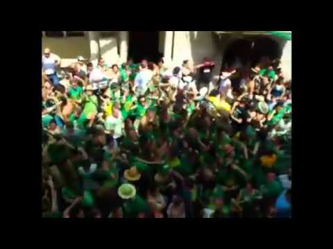 Tat-tigiega taht saqajn l-iljun