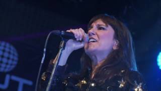 Llévame Muy Lejos - A Solas con Amaral (2016)