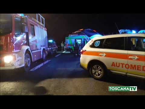 2019-10-25 AREZZO - TAMPONAMENTO TRA TIR IN A1, TRE FERITI  E LUNGHE CODE