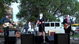 Kelly Hogan &quot;Sleeper Awake&quot; live in Monona