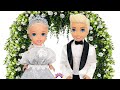 Barbie's Wedding with Elsie and Annie 👰‍♀️