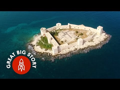 The Mysterious Origins of Maiden’s Castle