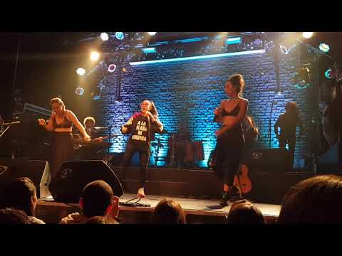 Perota Chingo y Miss Bolivia, Bien Warrior/Mi Carmelina