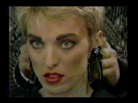 download lagu mp3 mp4 Madonnas Brothers And Sisters, download lagu Madonnas Brothers And Sisters gratis, unduh video klip Madonnas Brothers And Sisters