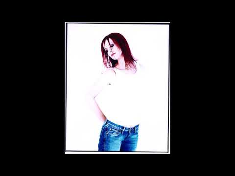 Angelzoom - Everyone Cares (ambient mix)