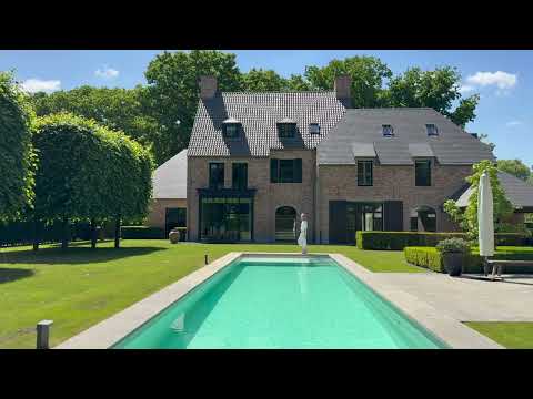 Discover this exceptional villa in the residential area of Oud-Turnhout.