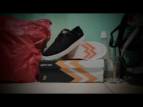 Sepatu Geoff Max Authentic Black White !!!