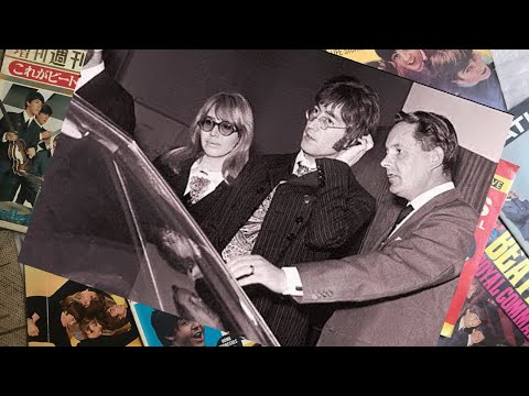 ♫ John Lennon and Cynthia at the Motor Show in Earls Court 1967 /photos