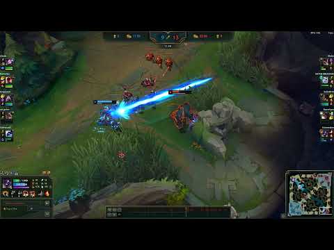 Alistar 10% hp vs xerath 1 lvl more 100% hp
