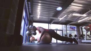 Personal Trainer Leeds: Simple Stability Ball Core Workout