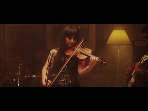 Elodie Adams - Born To Love You [Official Music Video]