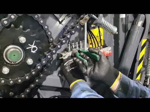 Montaż układu centralnego smarowania w prasie Z562 – krok po kroku