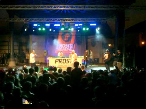 VNM Marysia Starosta - Dym @live PROSTO na Bemowo 2012