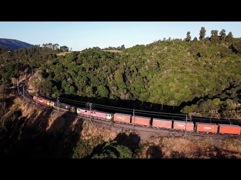 229 climbing the Raurimu Spiral from drone
