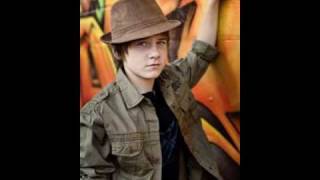 Luke Benward - Everyday hero +lyrics