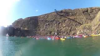 preview picture of video 'Red Bull Cliff Diving Wales 2013 - Trio Triple Jump'