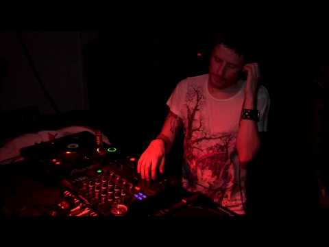 TIM HEALEY Legendado