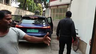 Virat Kohli Snapped At Bandra