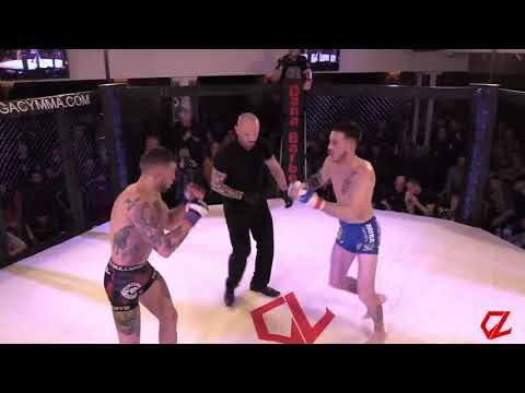 Decky McAleenan Flying Knee Knockout