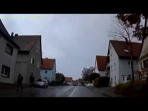 D: Weinberg. Gemeinde Aurach. Landkreis Ansbach. Ortsdurchfahrt. Oktober 2014