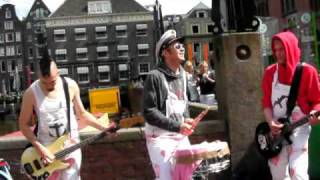 Funny band﻿ on﻿ a﻿ street﻿ in﻿ Amsterdam