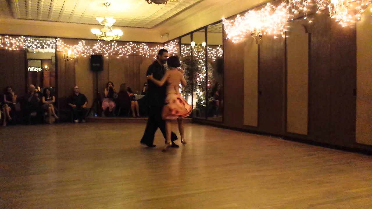 Argentine Tango:Maria Olivera and Gustavo Benezcry Saba - Cacareando