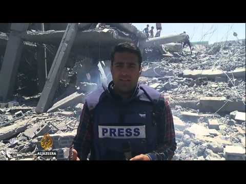 'No red lines' as Israel targets mosque in Gaza