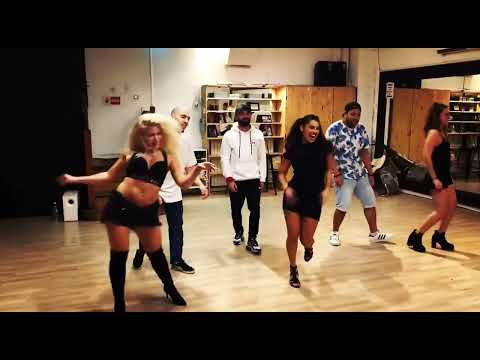 DARIA ZORICH @DARIAZORICH | Mermelada - J-King y Maximan x Reykon x Dayme y El High | StudioMassaro