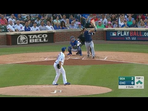 SEA@CHC: Matusz works out of bases-loaded jam in 1st