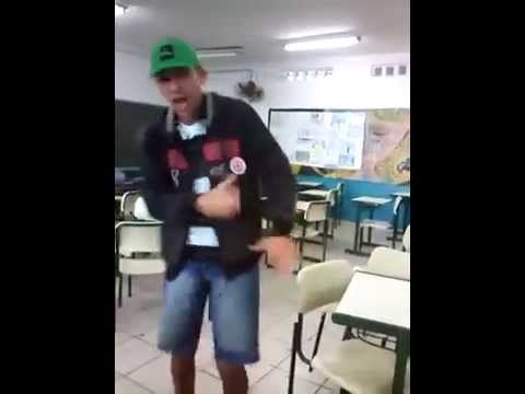 lucas no passinho  do  romano (montagem sexo agressivo )