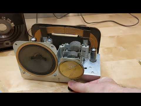 Radio Restoration: 1950 Roger-Majestic R151