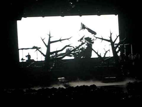 Lady Gaga - Monster Ball 'put your paws up' interlude - Toronto 2010