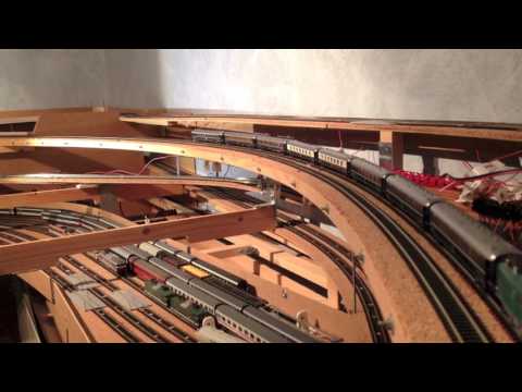 現在リヨン駅近くで修復中の2D2 9135。