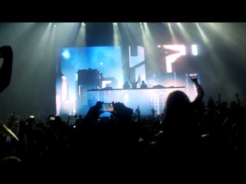 Don`t you worry child, Swedish House Mafia - One Last Tour @ Moscow [Full HD]
