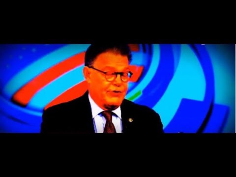 Tina Fey on Protesting After Charlottesville -