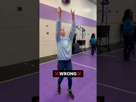 Right vs Wrong setter hands! #volleyballdrills #volleyball #blockoutacademy #setter #drill #defense