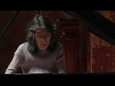 Mitsuko Uchida - Franz Schubert, Piano Sonata in C D840 'Reliquie', II. Andante