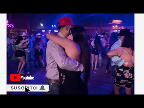 Escaped 2001 De Forth Worth Tx El ambiente de Los sábados