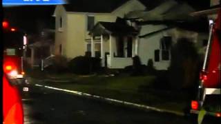 preview picture of video 'House fire rekindles in Troy'