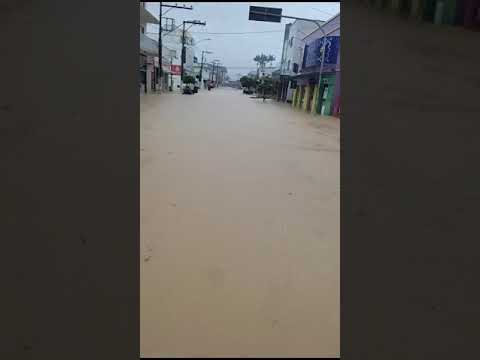 Fortes inundações devido a chuvas extremas em Taió de Santa Catarina no Brasil 🇧🇷