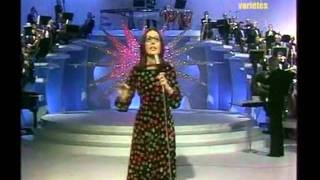 Nana Mouskouri  -Deck The Halls With Boughs Of Holly - Emission du 21-12-1975-.avi