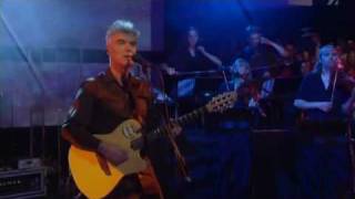 David Byrne Glass, Concrete, Stone Live Jools Holland 2004