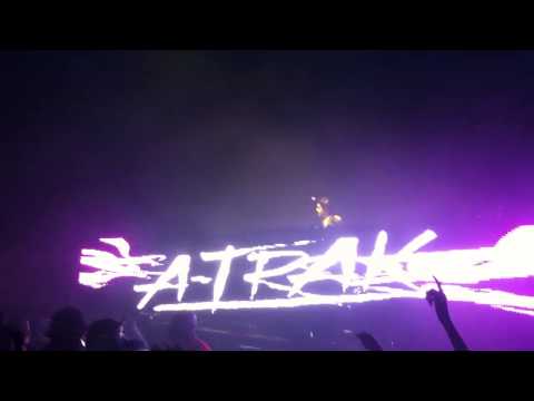 A Trak Ode To When I Dip BassLights