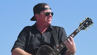 Texas country singer Pat Green says his family &#39;suffered a heartbreaking&#39; loss in flood