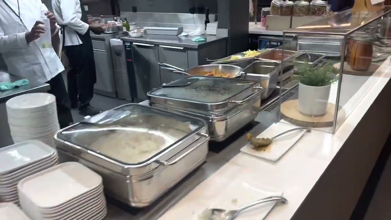 SWISS Senator Lounge (Temporarily One Class Lounge) thumbnail